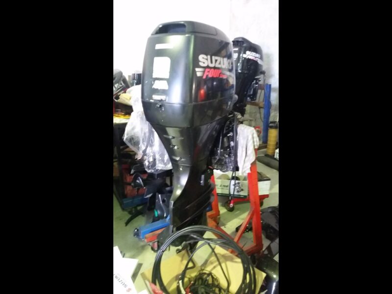 SUZUKI DF70 XLS Outboard Motor