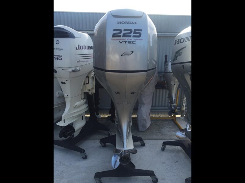 HONDA BF225 Outboard Motor